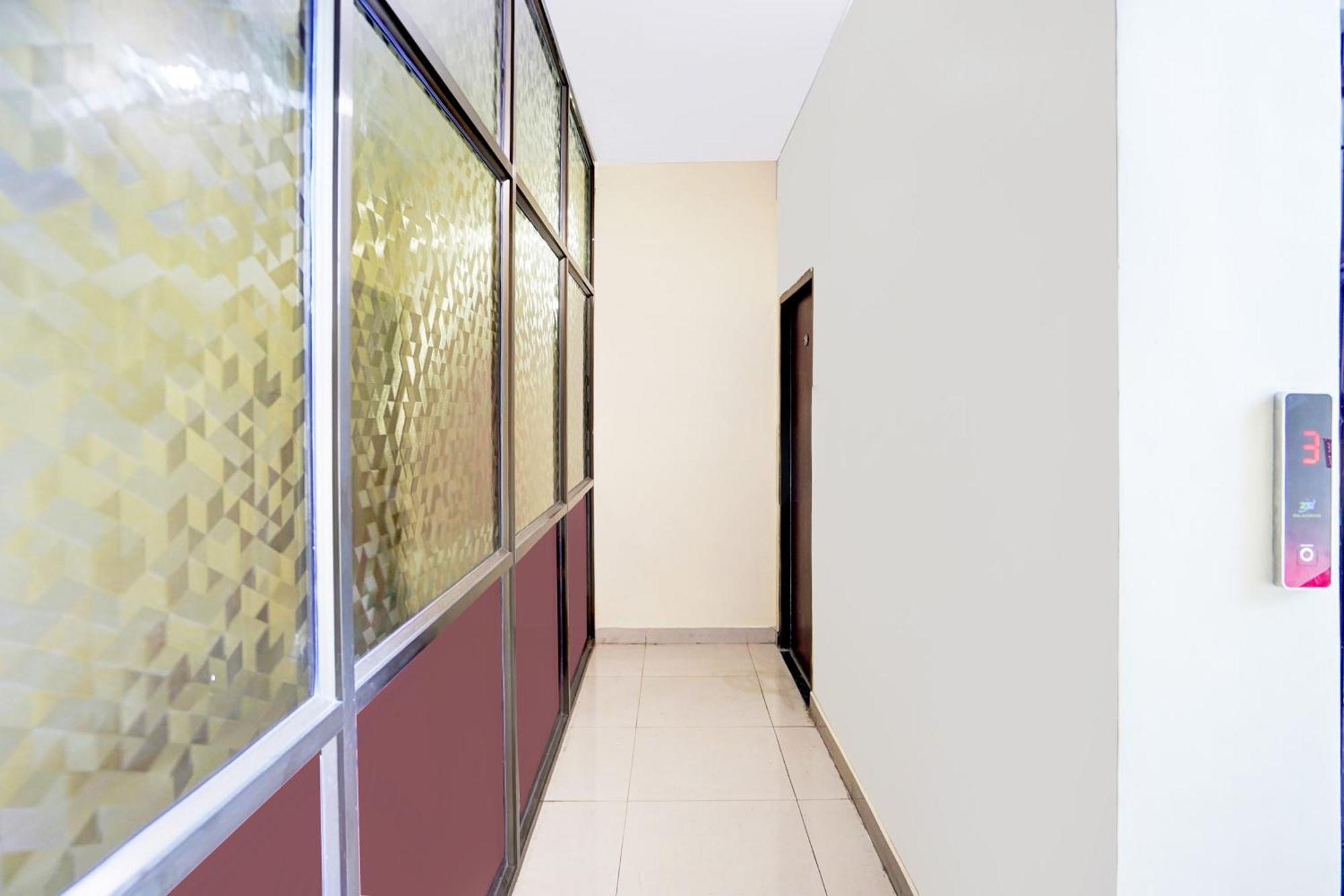 Super Hotel O Blw Kakarmatta Near Banaras Junction Varanasi Exterior foto