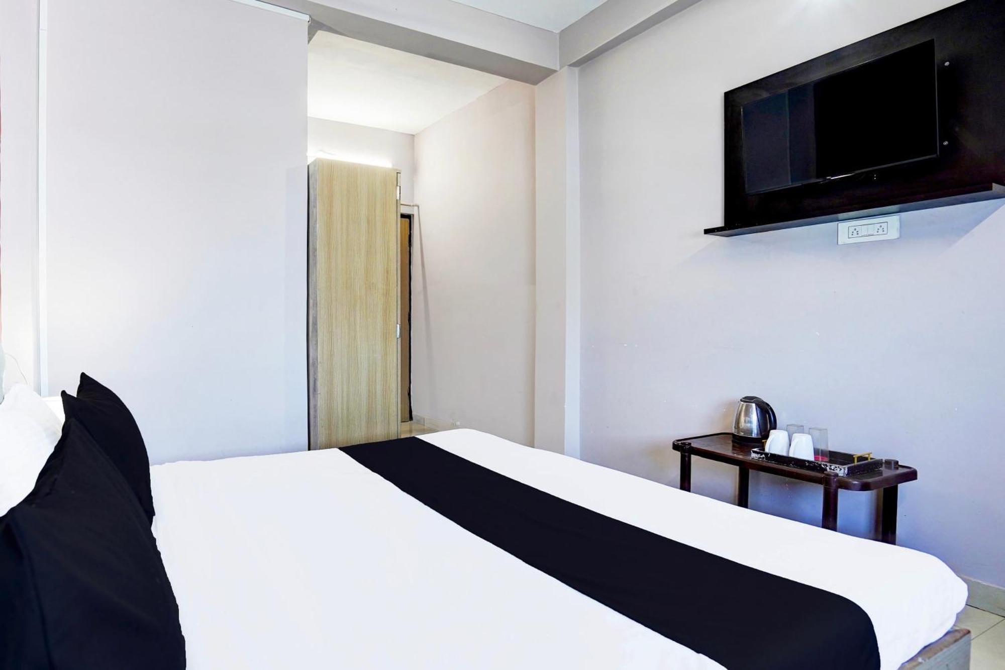 Super Hotel O Blw Kakarmatta Near Banaras Junction Varanasi Exterior foto